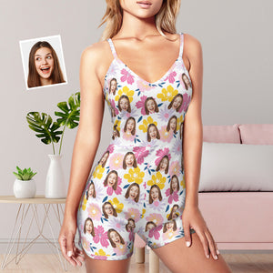 Benutzerdefinierte Face Sling Jumpsuit Shorts Personalisiertes Foto Bunte Blumen Ärmelloser Pyjama Für Frauen - DePhotoBoxer